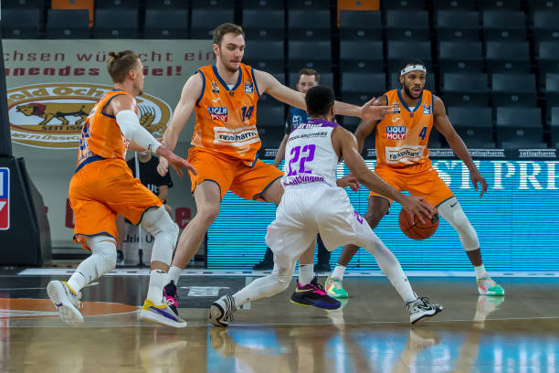 较量与历史 较量与历史