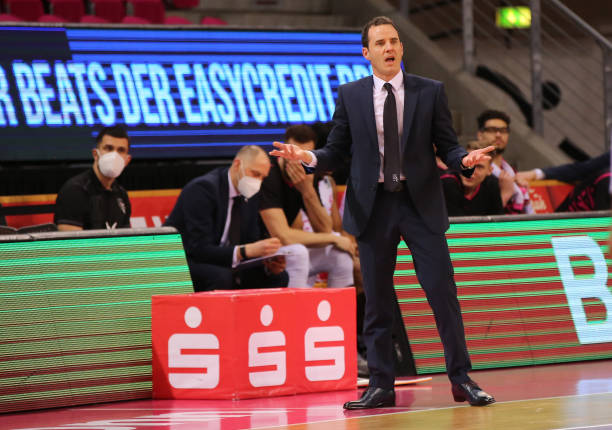 背后的训练 背后的训练