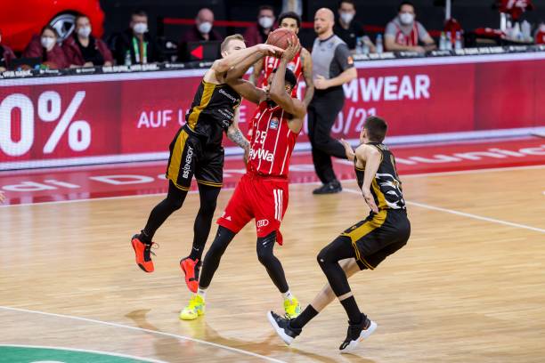 意在国际足 意在国际足