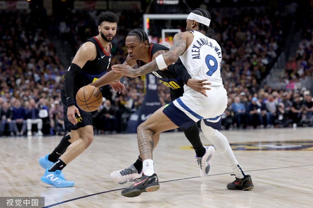 主裁与助理 主裁与助理